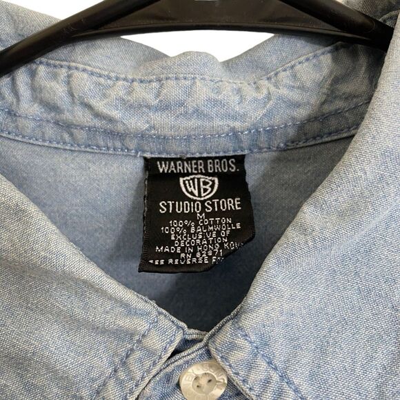 Looney Tunes Warner Bros Denim Shirt Men's Size M Blue Embroidered Bugs Tweety - Picture 3 of 6